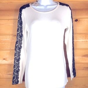 NWT'S!! White House Black Market white sweater with blk lace on sleeves. Size XS